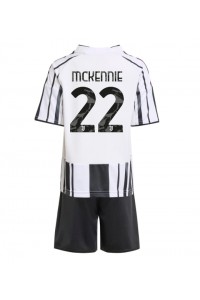 Juventus Weston McKennie #22 Jalkapallovaatteet Lasten Kotipeliasu 2025-26 Lyhythihainen (+ Lyhyet housut)